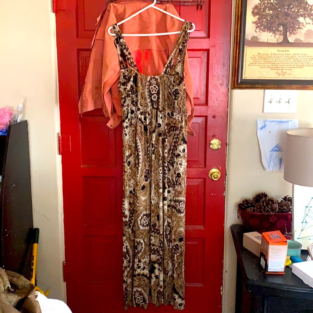 Dress - Picture 2 of 3